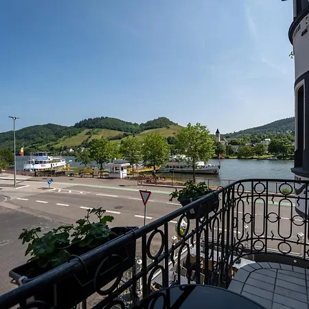 Moselresidenz Bellevue Alf Apartment Moselblick Exterior photo